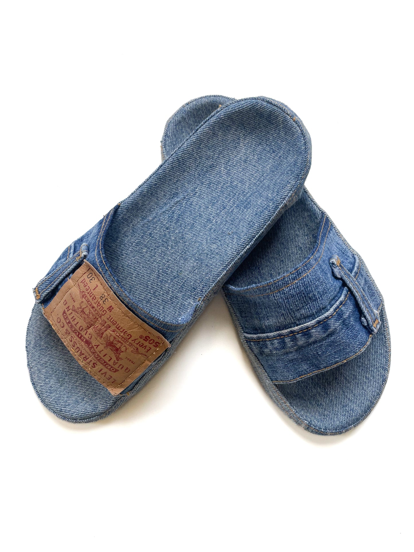 velvet pumps with bow